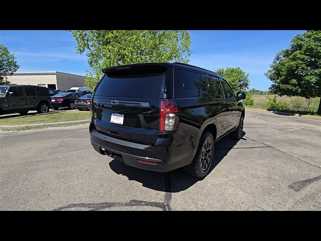 Used 2021 Black Chevrolet Z71 image 7