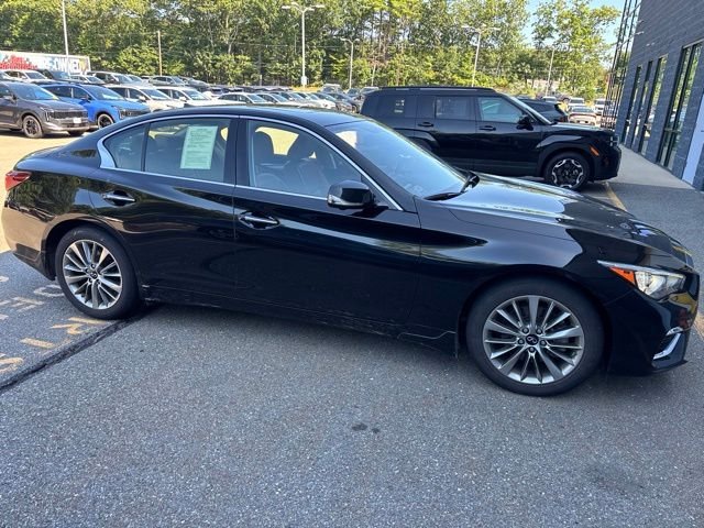Used 2023 Black INFINITI LUXE image 4
