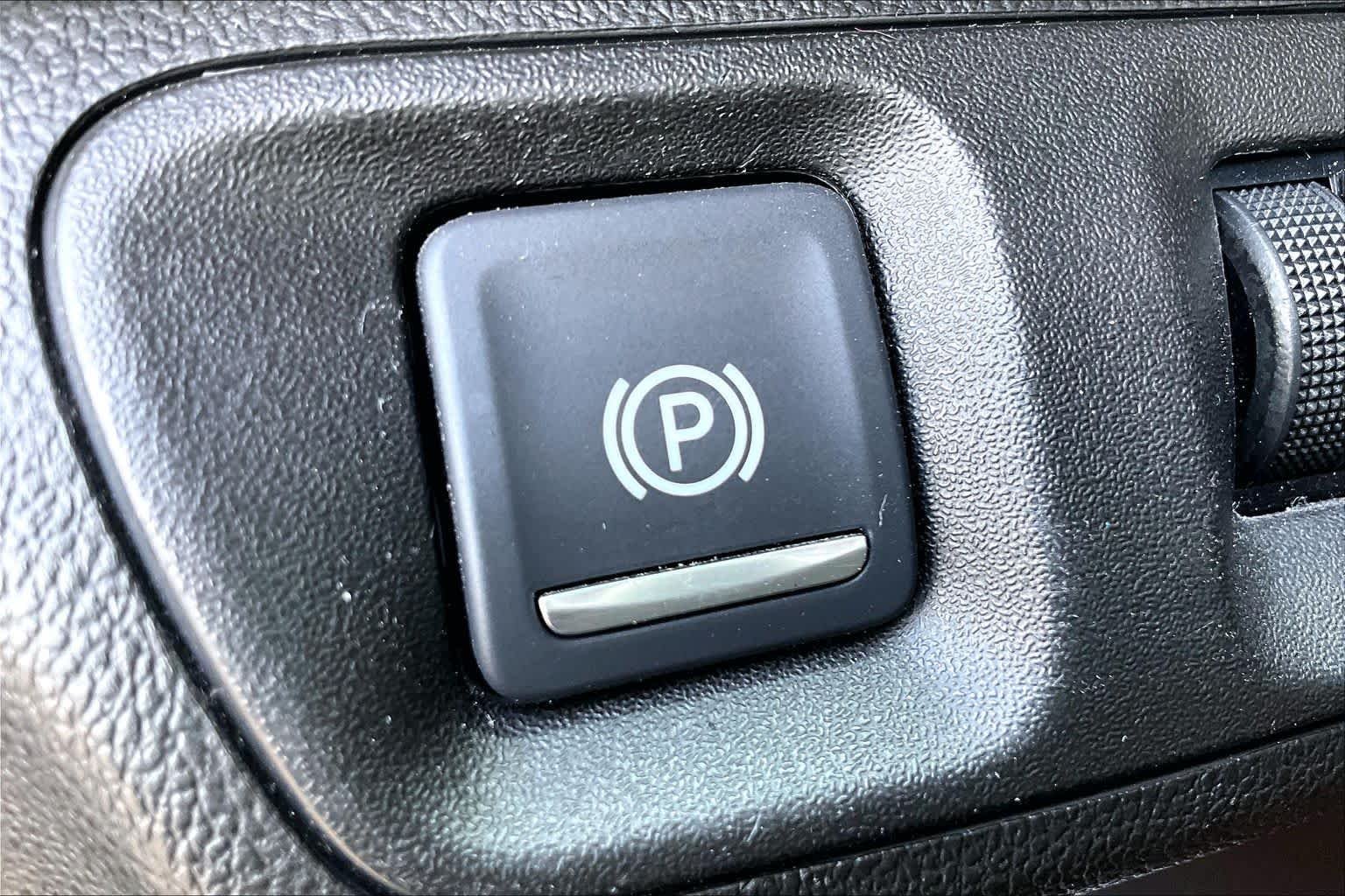 Used 2020 Red Mahogany Metallic GMC Denali image 32