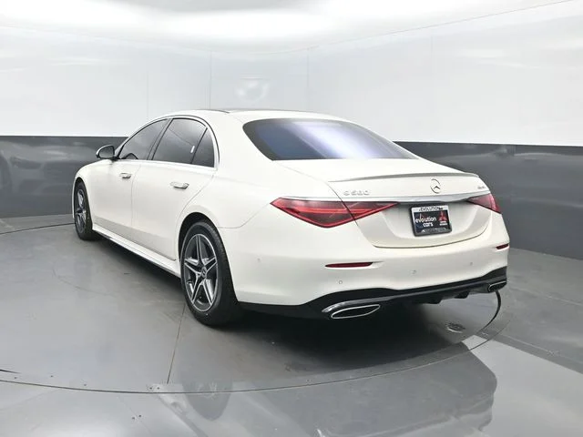 Used 2022 White Mercedes-Benz S 580 image 34