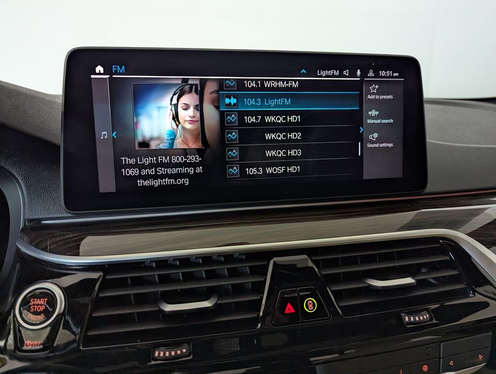 2023 BMW 5 Series 530i - Photo 11