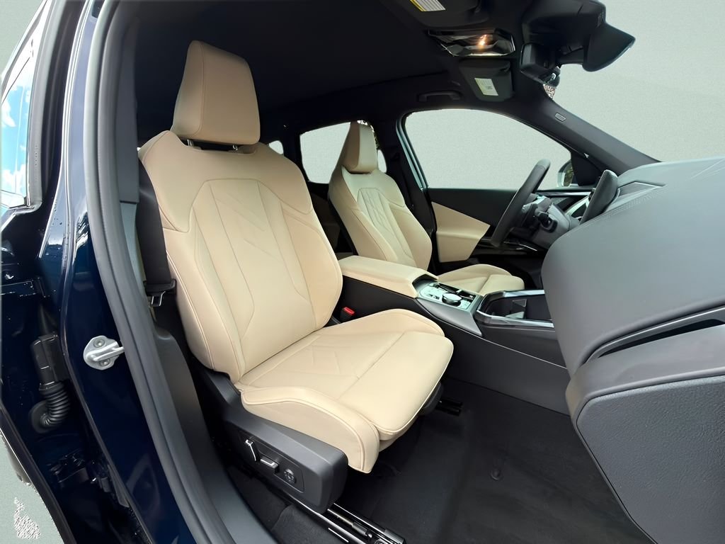 New 2026 Tanzanite Blue II Metallic BMW 30 xDrive image 23
