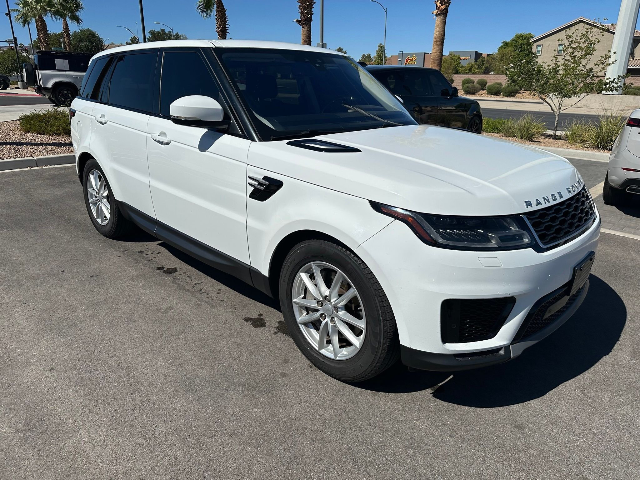 Used 2021 Fuji White Land Rover SE image 11