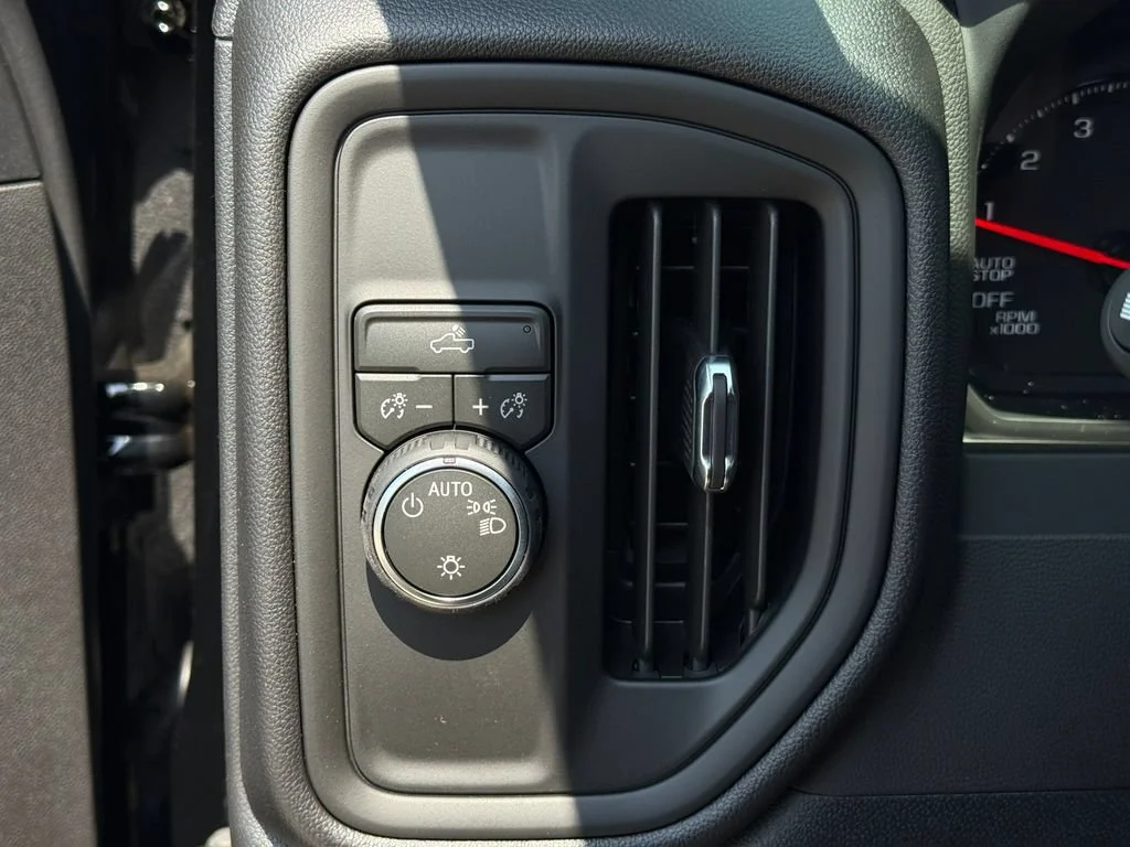 2026 Chevrolet Silverado 1500 Custom - Photo 16