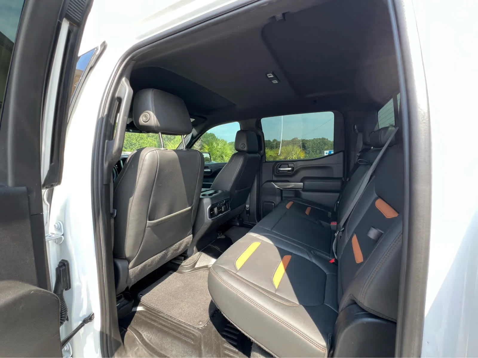 Used 2021 SUMMIT WHITE GMC AT4 image 6