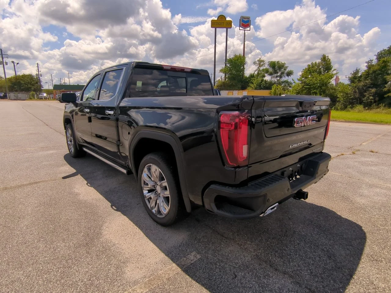 2026 GMC Sierra 1500 Denali - Photo 6