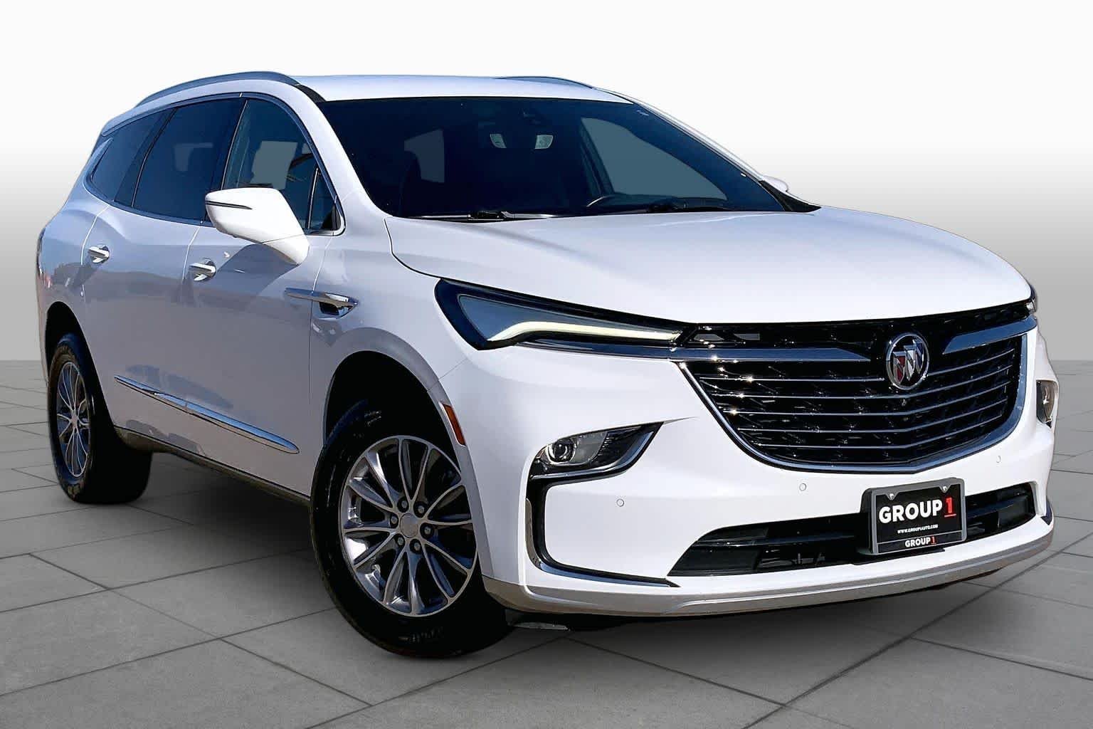 Used 2022 Summit White Buick Premium image 3