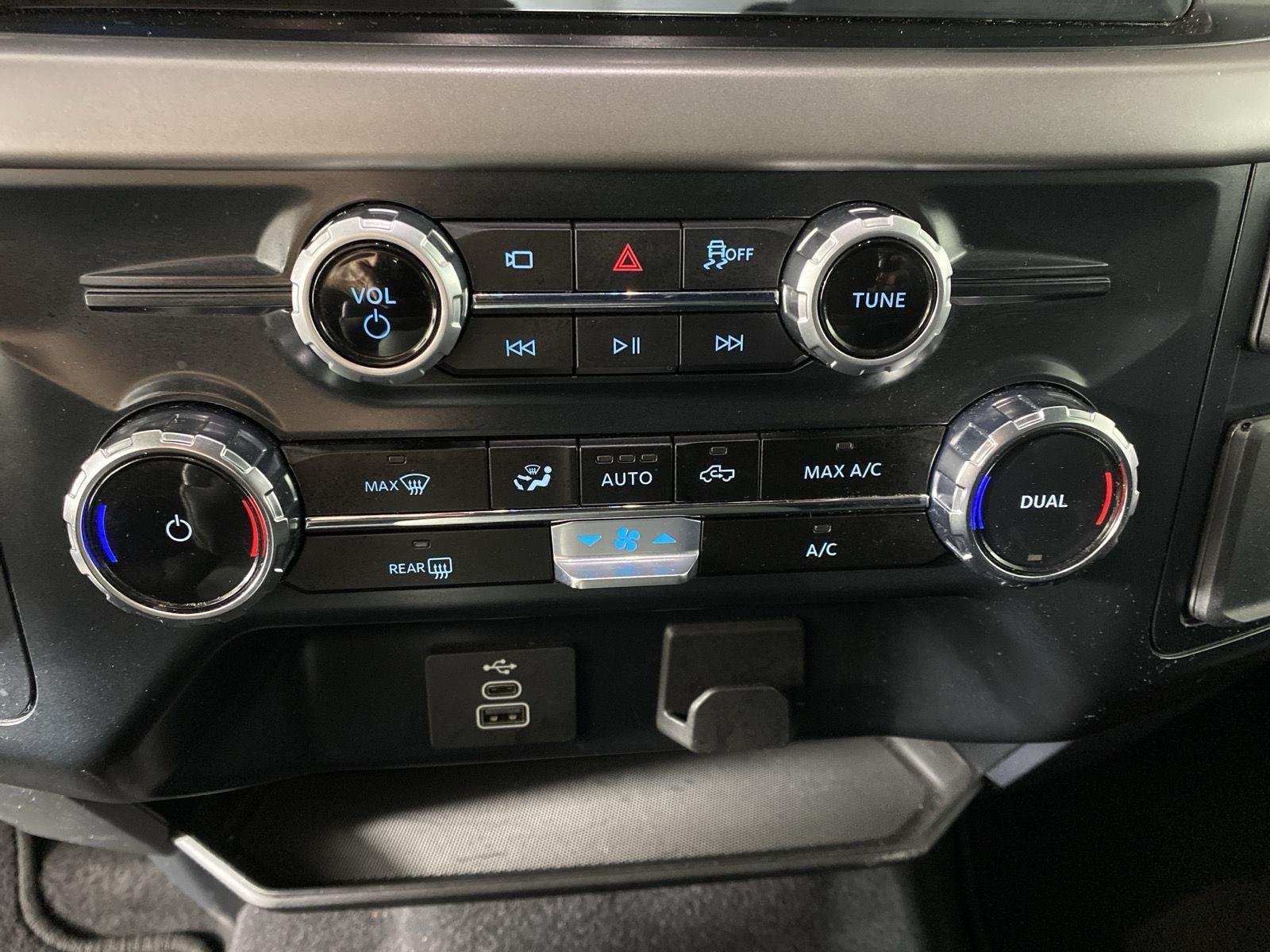 Used 2025 Atlas Blue Ford XLT image 19