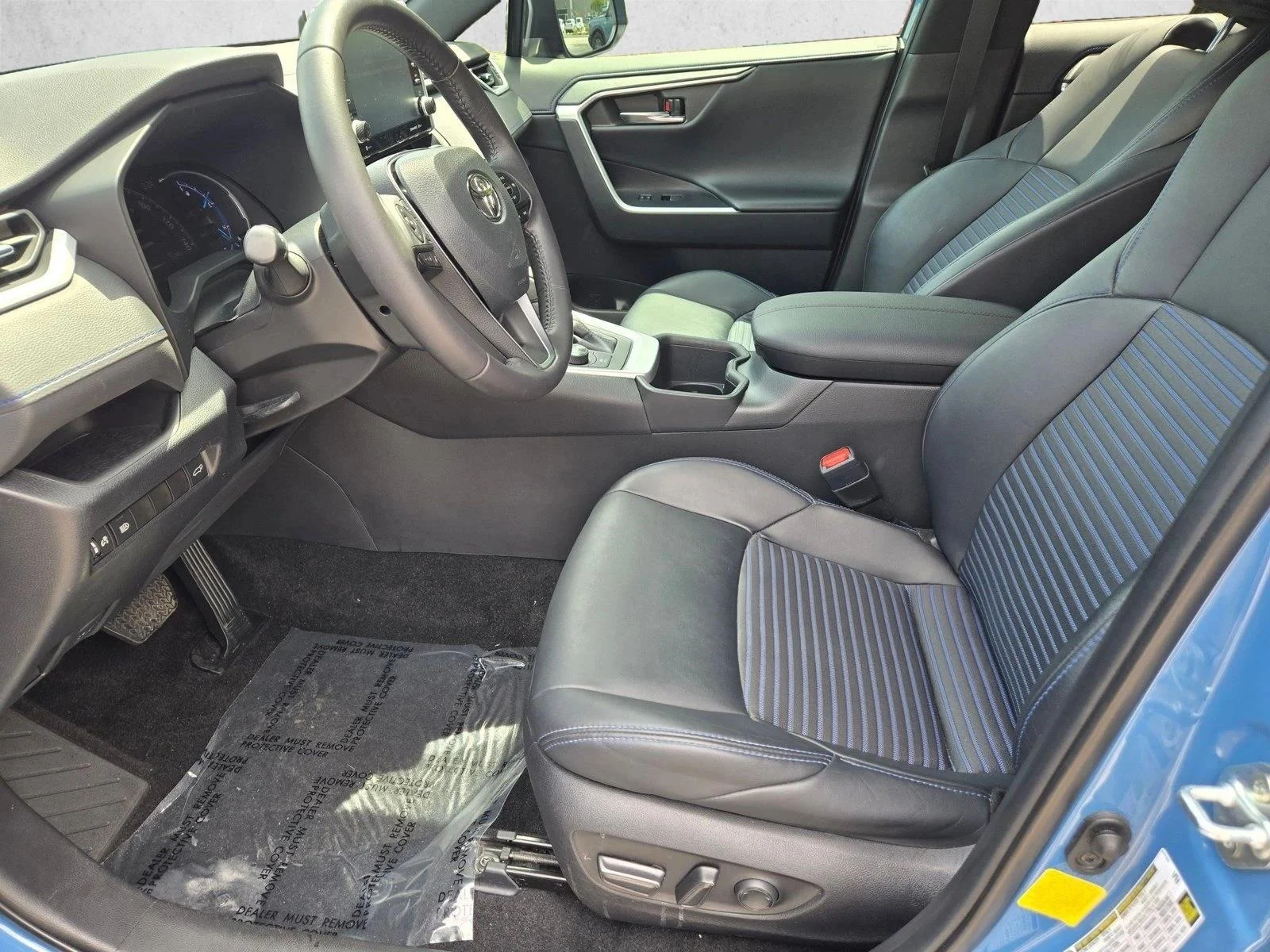 Used 2022 Cavalry Blue/Midnight Black Metallic Toyota Hybrid XSE image 15