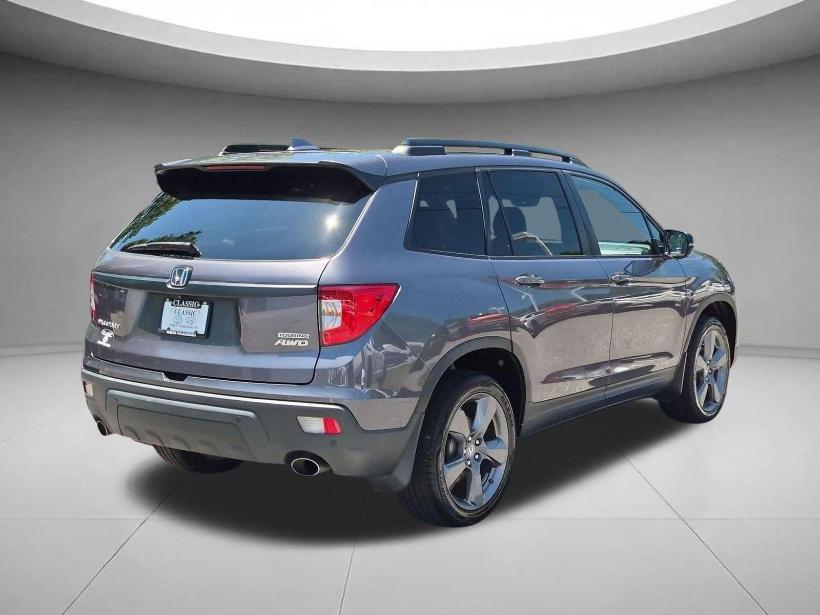 Used 2020 Modern Steel Metallic Honda Touring image 5