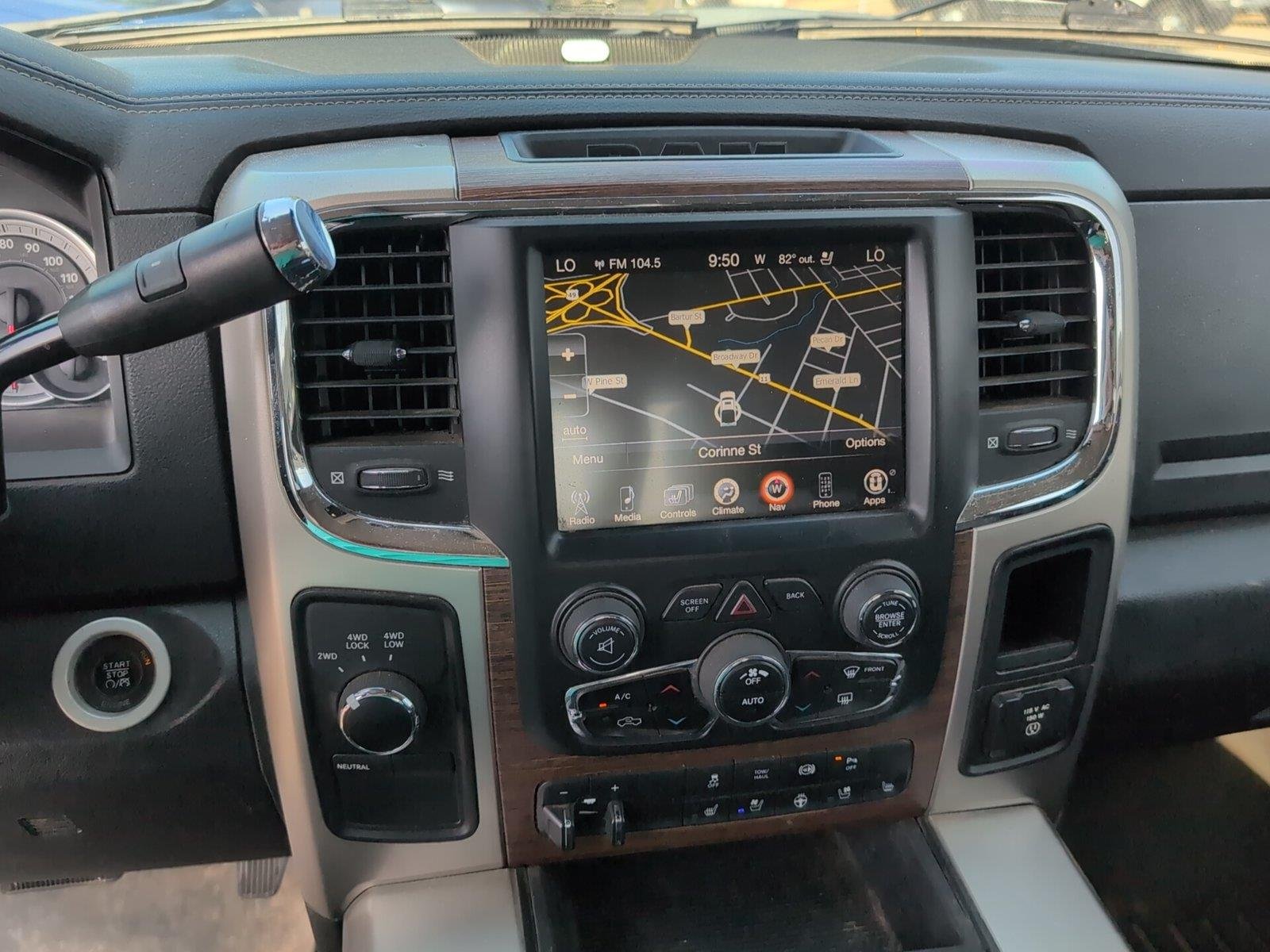 Used 2014 Bright White Clearcoat Ram Laramie image 17