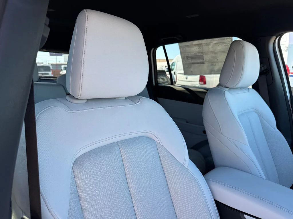 New 2026 White Jeep Laredo image 13