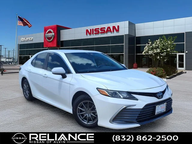 Pre-Owned 2022 Toyota Camry Hybrid LE