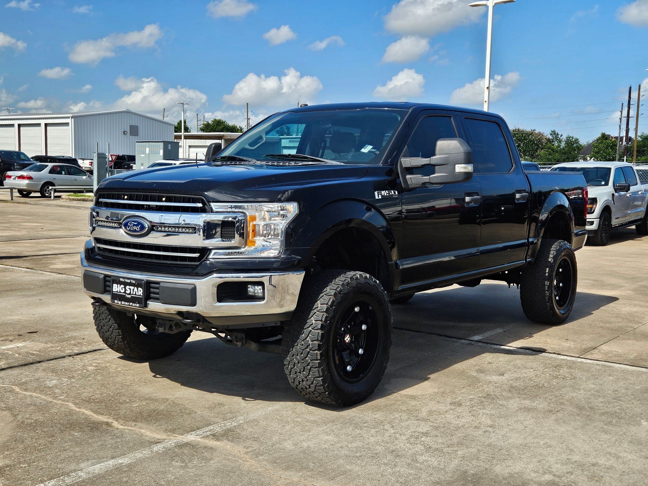 Used 2018 Shadow Black Ford XLT image 7