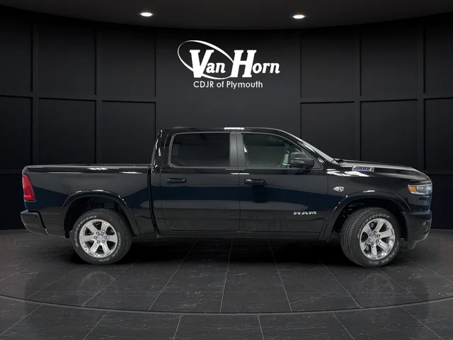 New 2026 Diamond Black Crystal Pearl-Coat Exterior Paint RAM Big Horn/Lone Star image 8