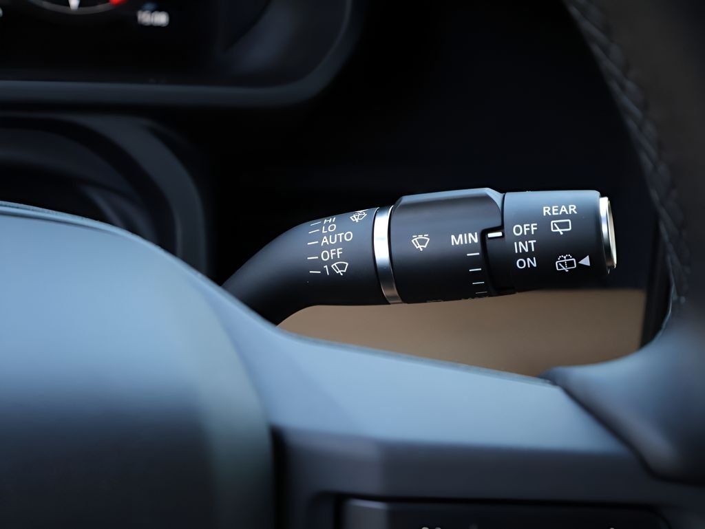 2026 Land Rover Defender X-Dynamic SE - Photo 32