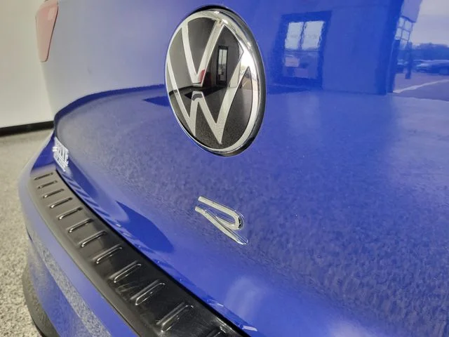 Used 2023  Volkswagen 2.0T image 27