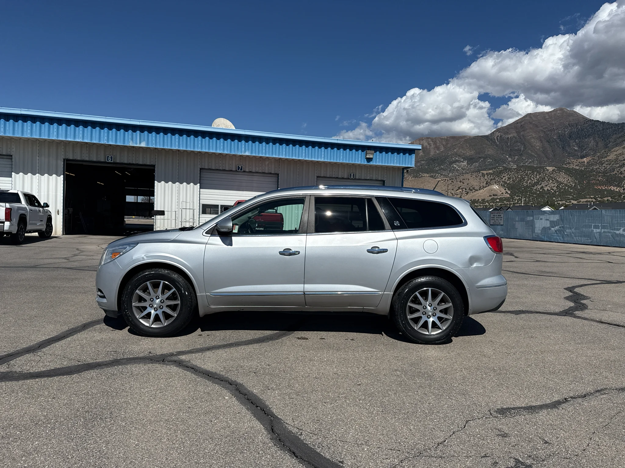 Used 2016 QUICKSILVER METALLIC Buick Leather image 2