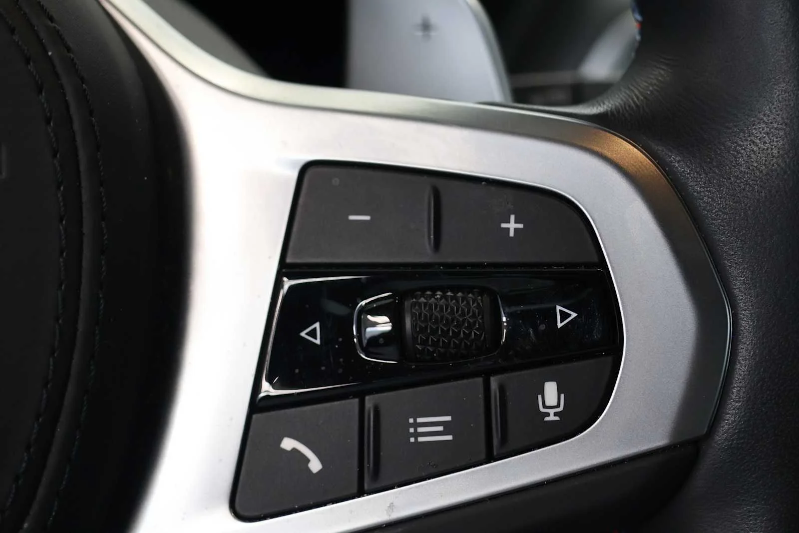 Certified Used 2024 Alpine White BMW M40i image 18