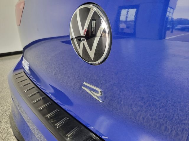 Used 2023  Volkswagen 2.0T image 27