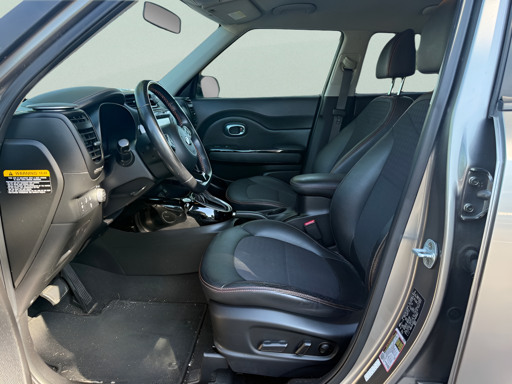 Used 2018 Gray Kia Exclaim image 9