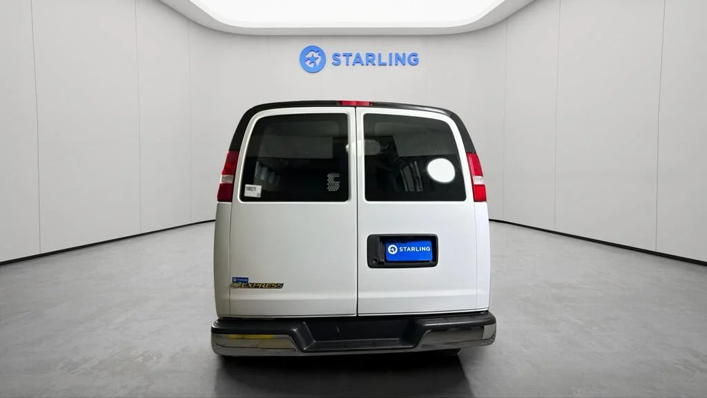 Used 2024 Summit White Chevrolet WT image 7