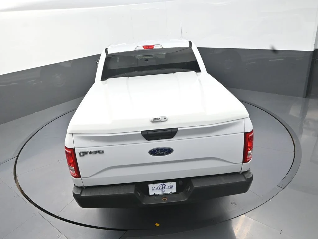 Used 2017 White Ford XL image 19