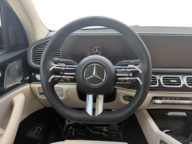 Used 2024  Mercedes-Benz GLS 580 image 13