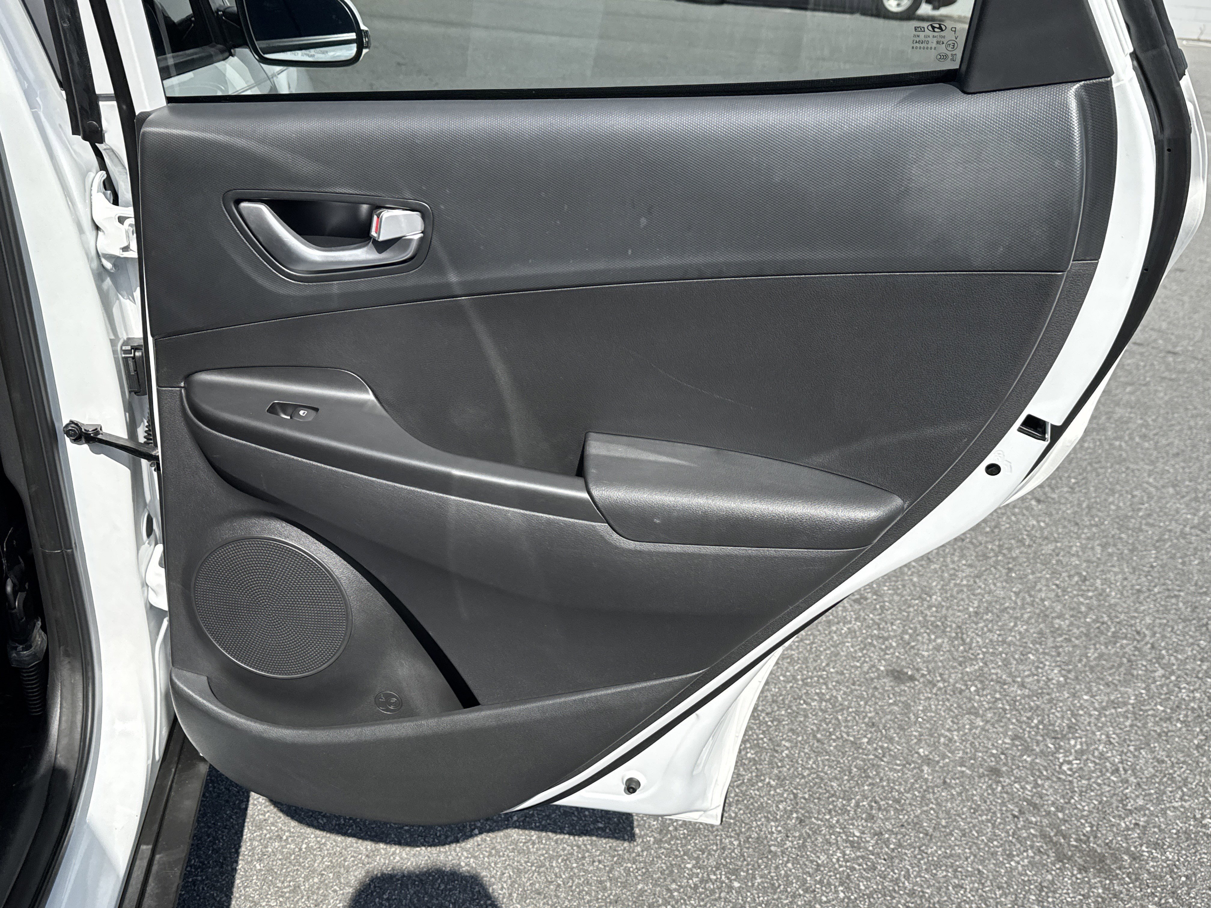 Used 2023 Lunar White Hyundai SEL image 21