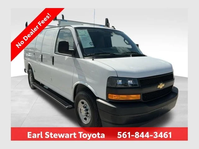 2025 Chevrolet Express 2500 Work Van HD's photo
