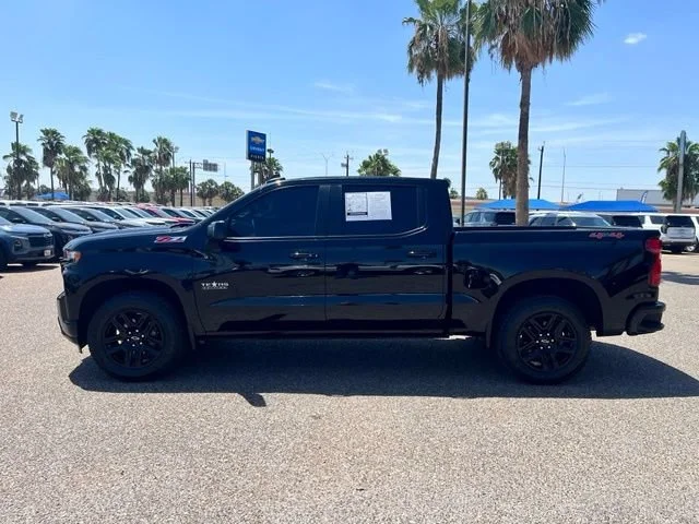 Used 2022 BLACK Chevrolet RST image 5