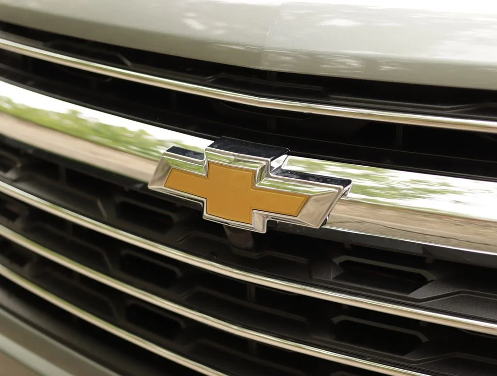 New 2026 Sterling Gray Metallic Chevrolet LT image 37