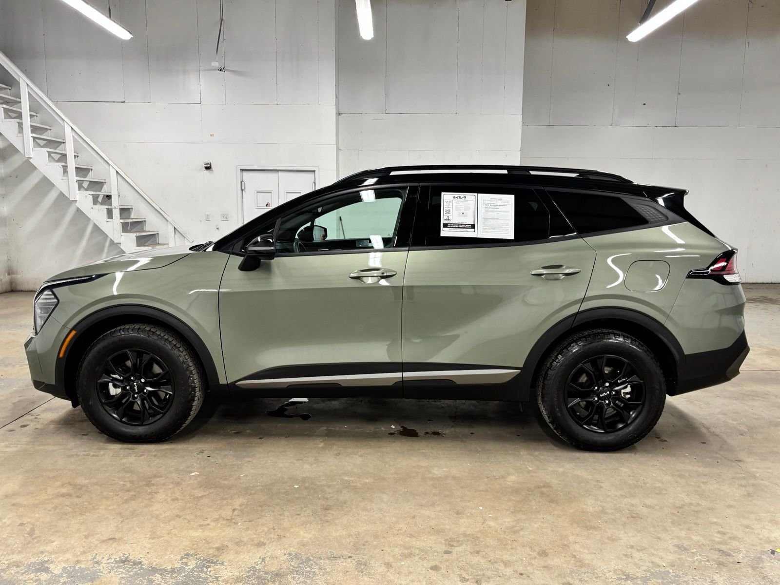 Used 2024 Green Kia X-Pro image 4