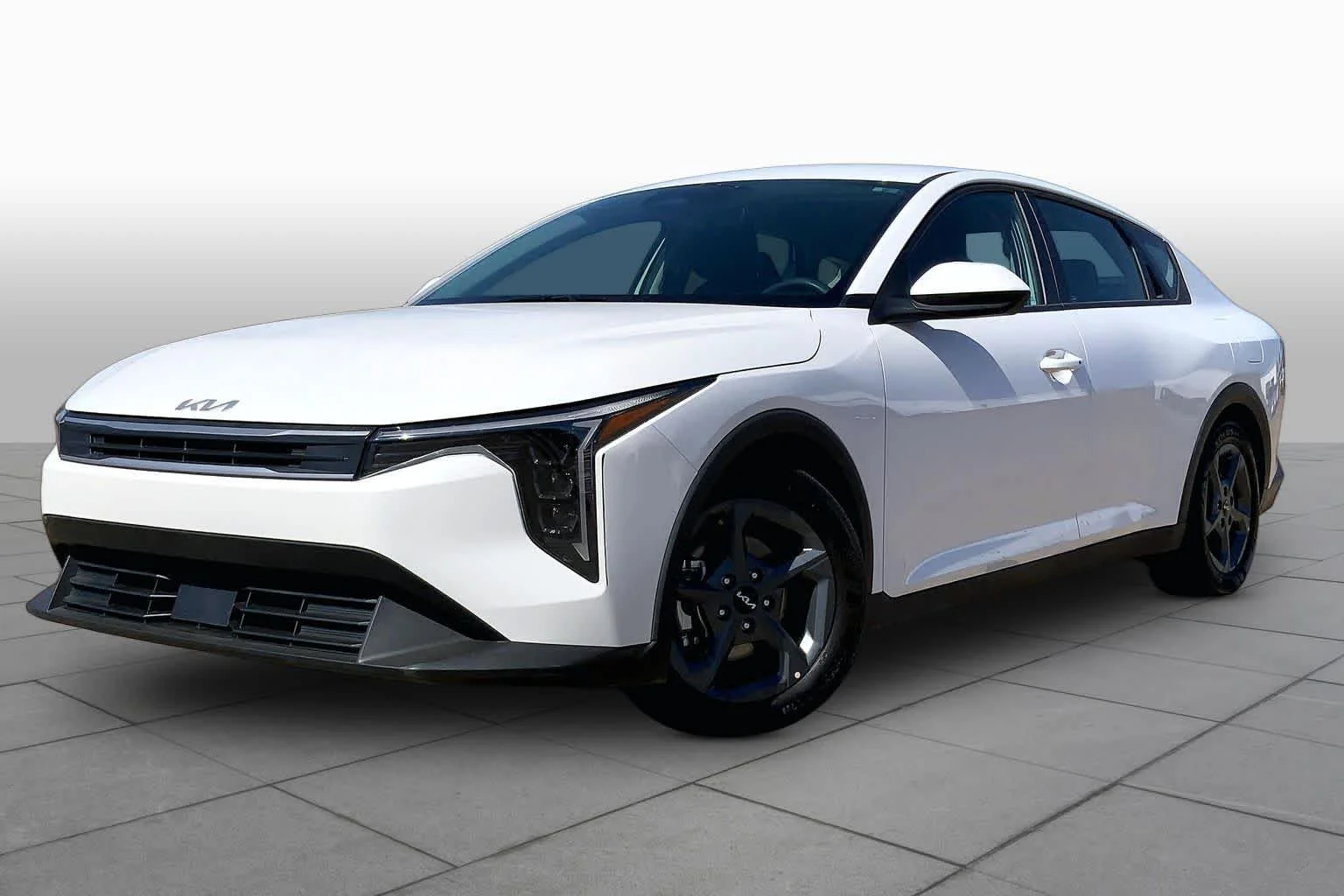 2025 Kia K4 LXS AT's photo