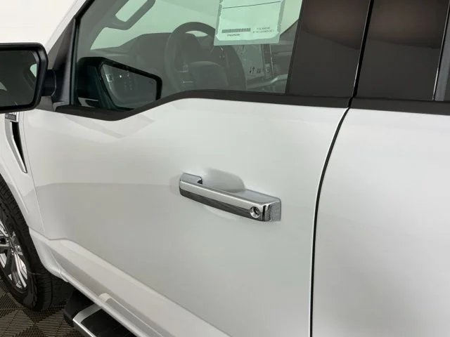 New 2026 Oxford White Ford XLT image 10