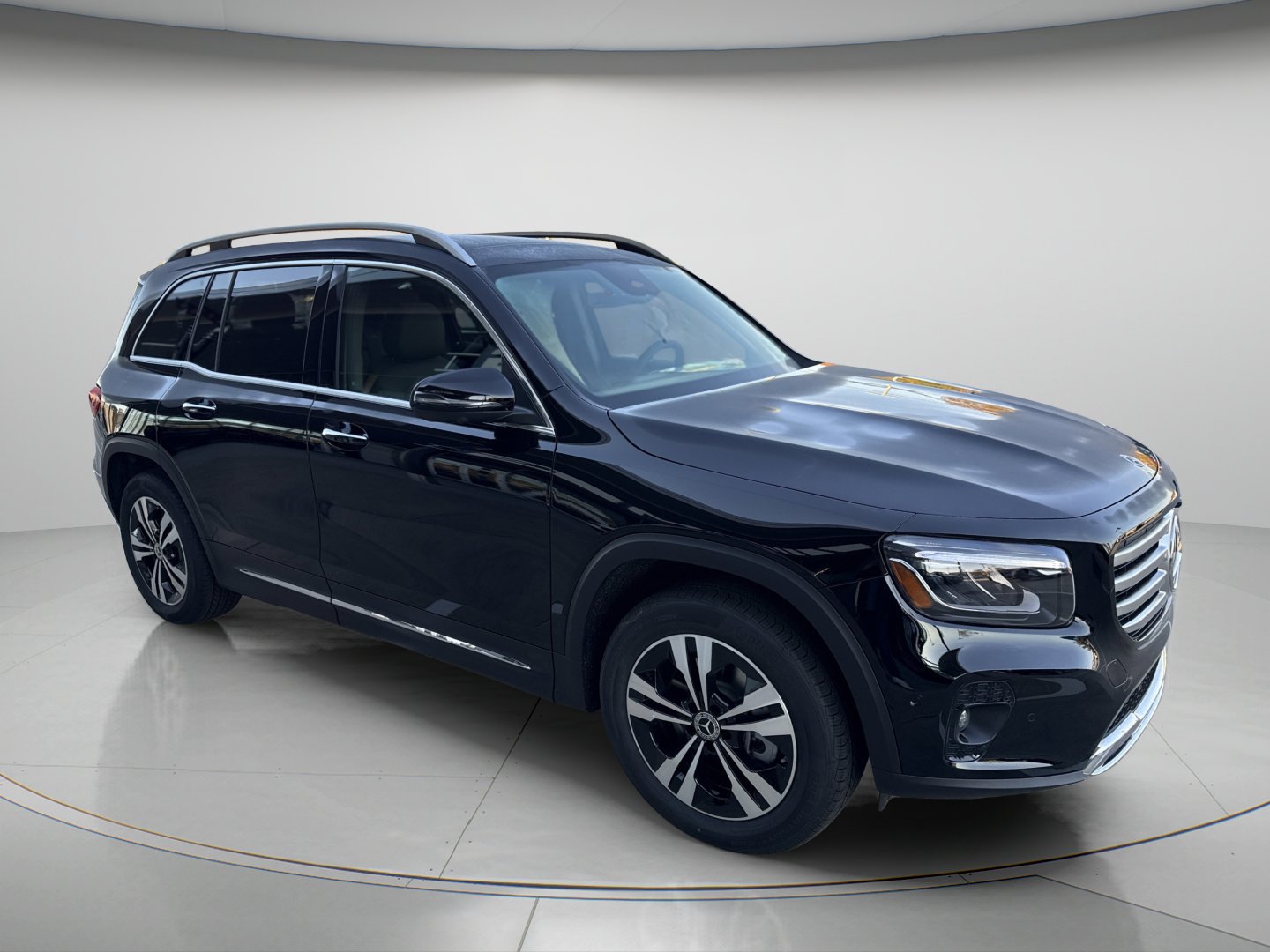 New 2026 Night Black Mercedes-Benz GLB 250 image 6
