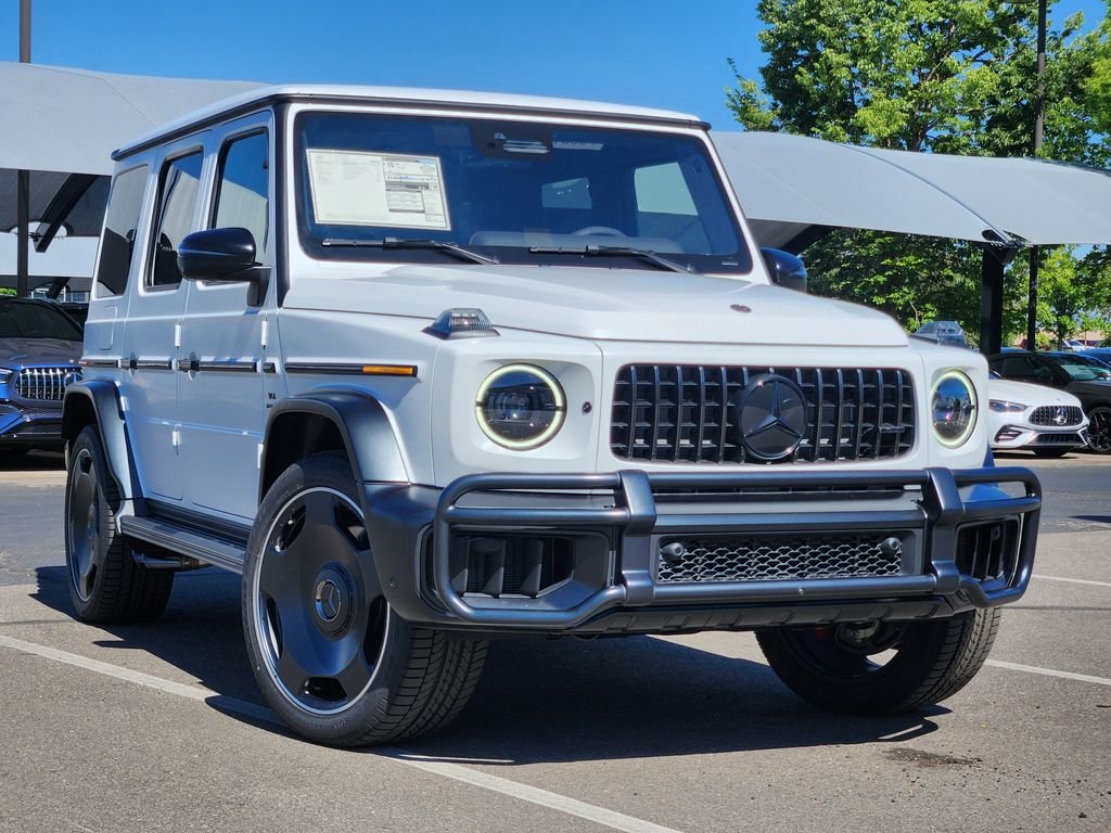 New 2027 MANUFAKTUR Moonlight White Magno Mercedes-Benz AMG® G 63 image 1