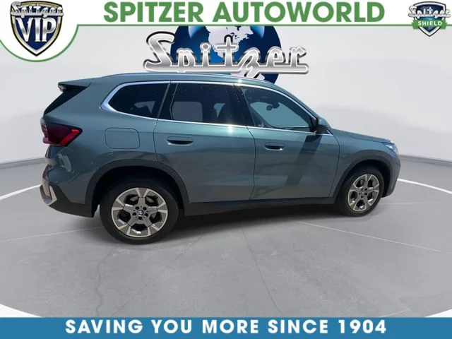 Used 2023 Green BMW xDrive28i image 10