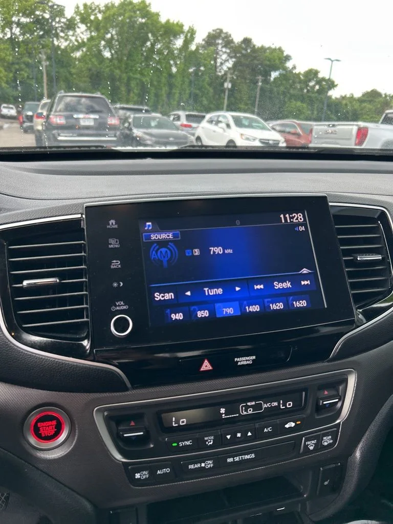 Used 2023  Honda RTL image 11