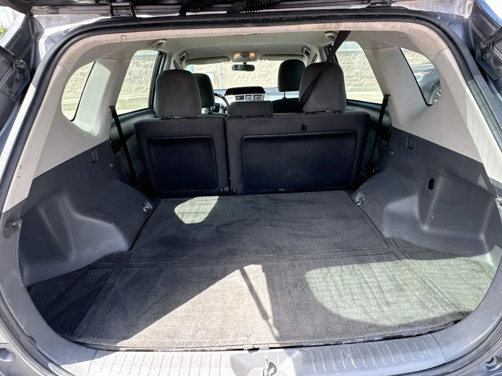 Used 2014 Gray Toyota Three image 28