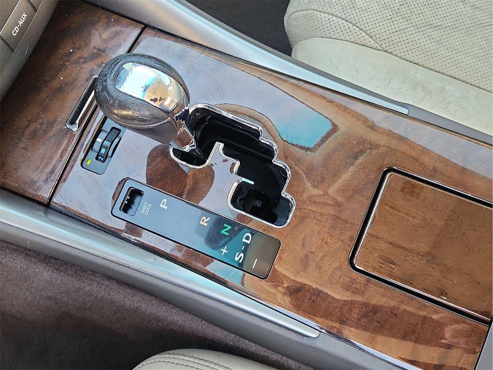 2010 Lexus IS 250 photo 12 of 28