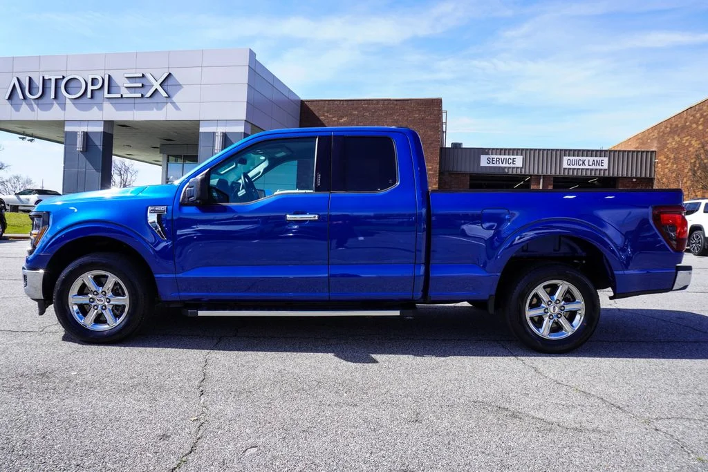 Used 2024 Blue Ford XLT image 28