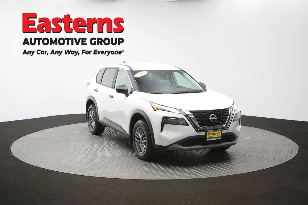 Used 2023 White Nissan S image 52