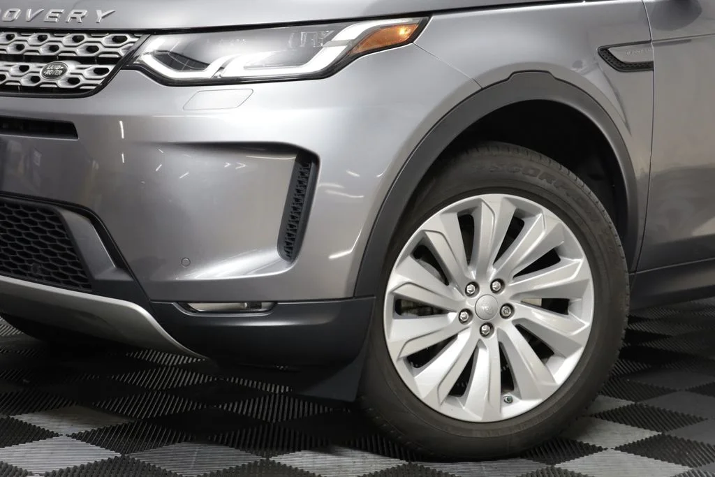 Used 2020 Gray Land Rover SE image 3