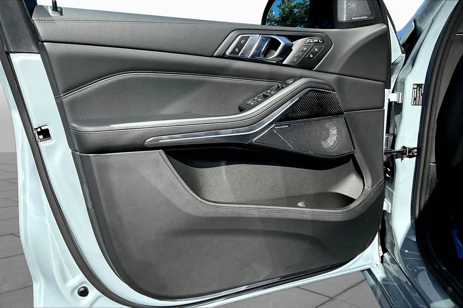 New 2026 Brooklyn Grey Metallic BMW M60i image 10