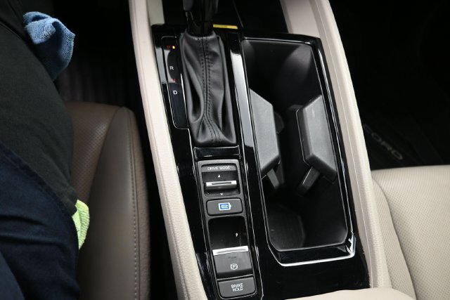Certified Used 2025 Urban Gray Pearl Honda HYBRID EX-L image 13