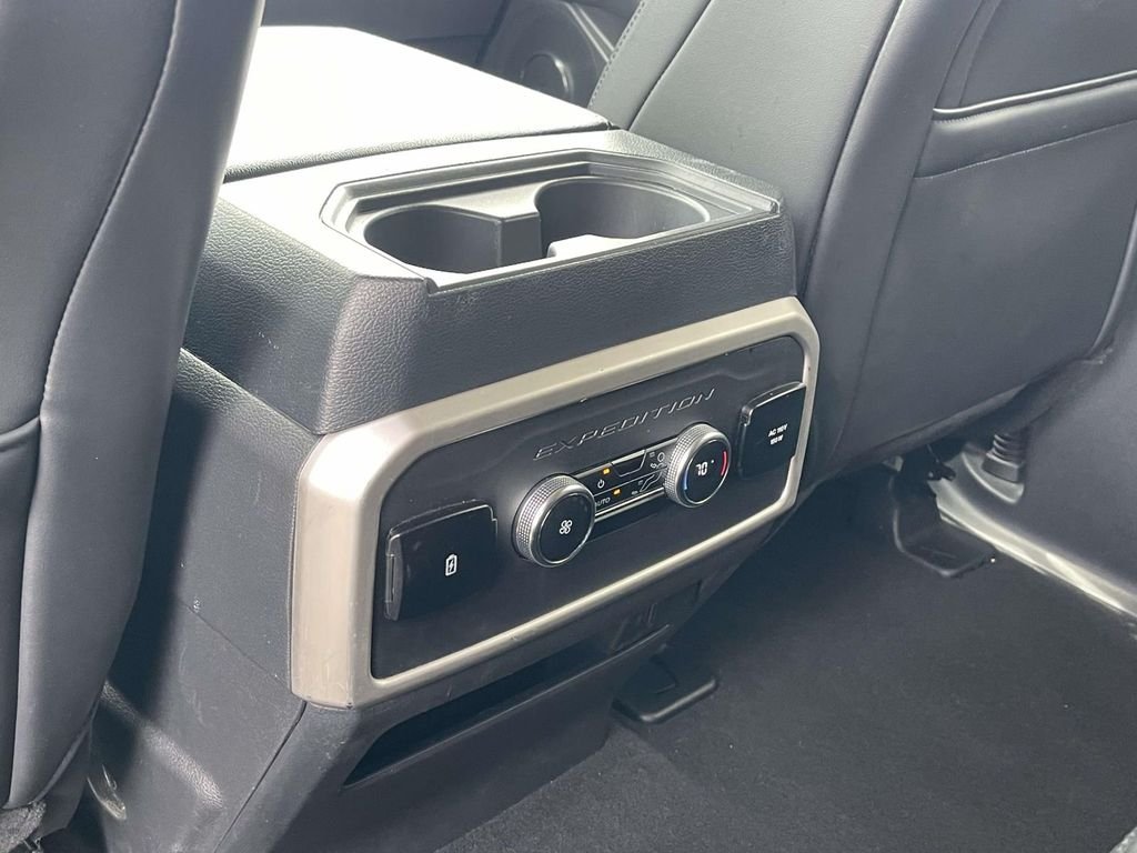 Used 2024 Silver Ford XLT image 13