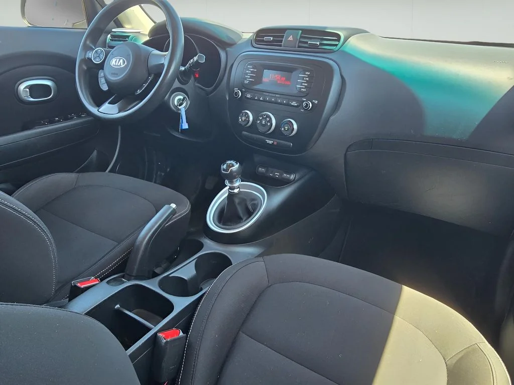 Used 2015 Latte Brown Kia Base image 12
