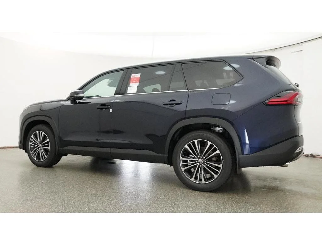 New 2026  Toyota MAX Platinum image 26