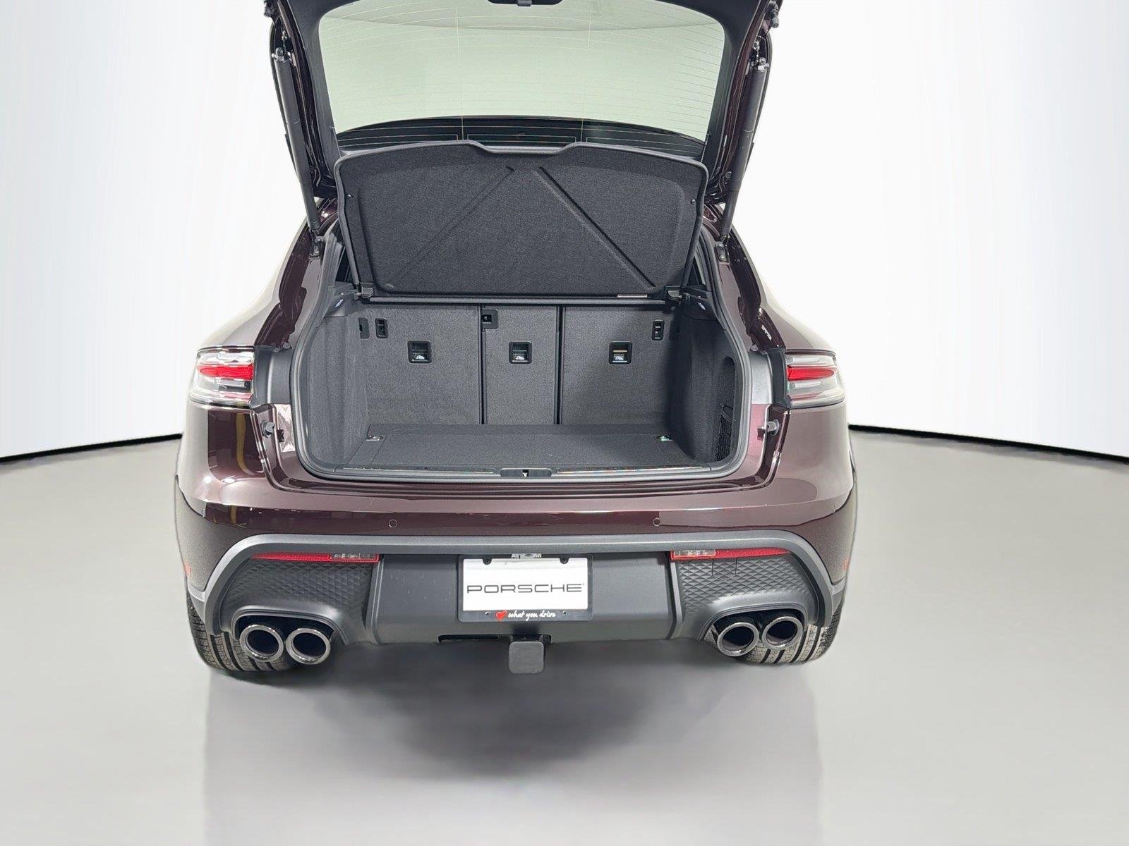2026 Porsche Macan T - Photo 36